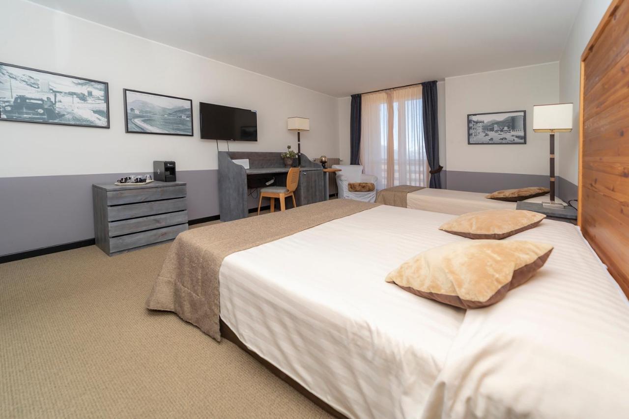 Principi Di Piemonte Sestriere Hotel Kültér fotó